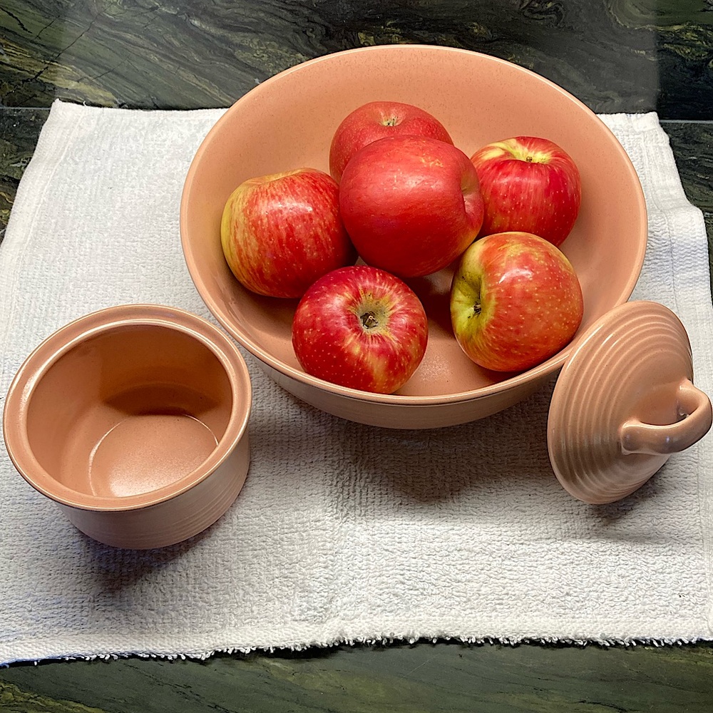 Chip Dip Set Apricot Ceramic Lidded - Picture 5 of 15